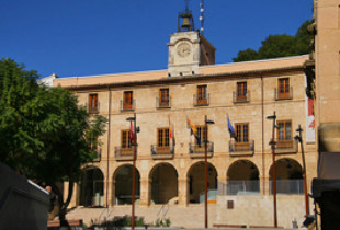 Het stadhuis van Denia