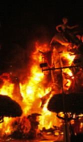 Burning the fallas in Denia