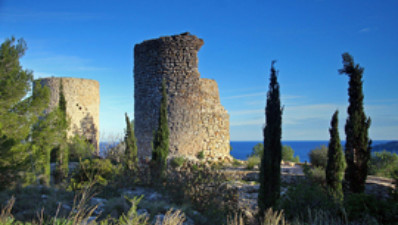 Ruines van de windmolens op La Plana