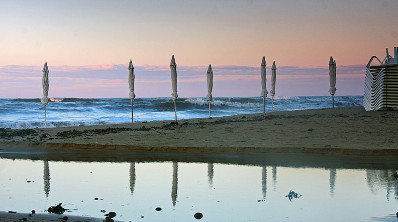 Strand in de winter